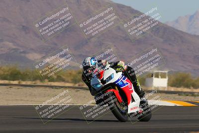 media/Nov-06-2022-SoCal Trackdays (Sun) [[208d2ccc26]]/Turn 14 (930am)/